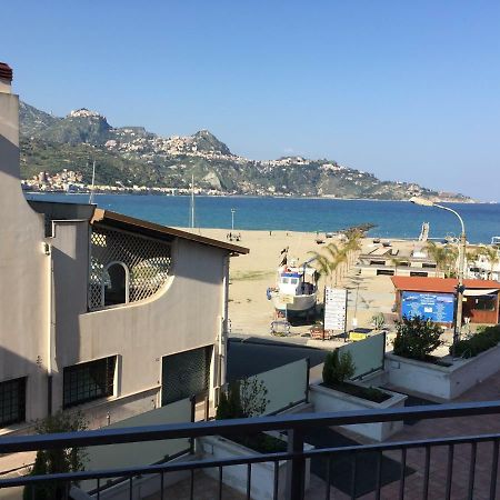 Casa Di Paolo Lejlighed Giardini Naxos Eksteriør billede